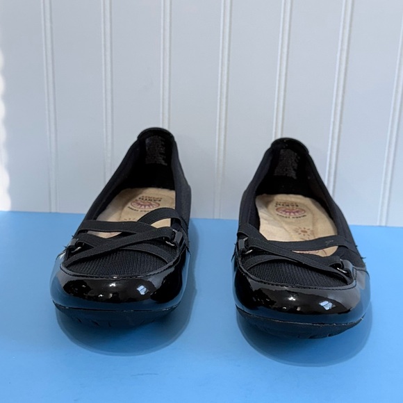 Earth Spirit Patent Leather & Fabric Flat Shoe
Black Size 8 - Picture 4 of 16